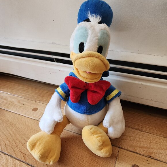 Disney Donald Duck Stuffed Animal Toy - Picture 4 of 16